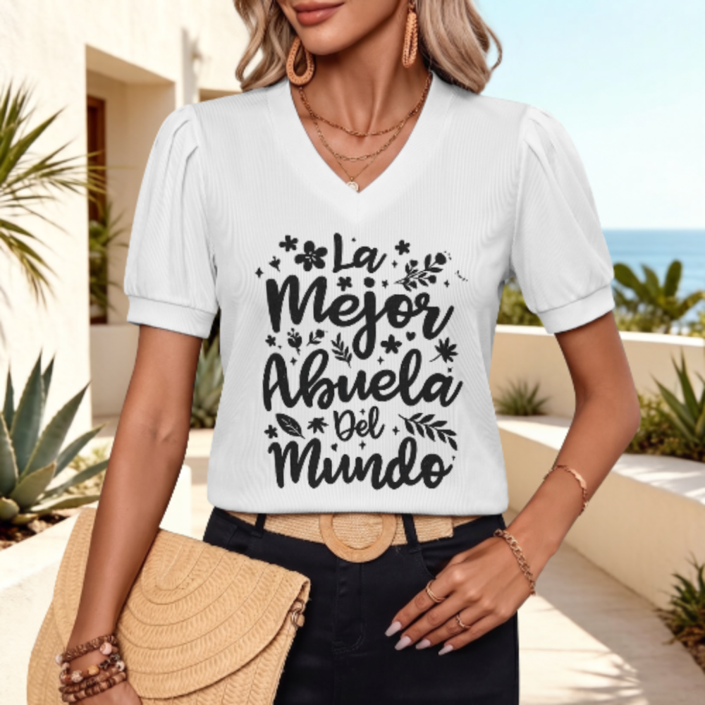 La Mejor Abuela Del Mundo Graphic Tee, Spanish Grandma Quote Shirt, Cute Floral Typography Top, Trendy Family Gift Tee, Minimal Aesthetic T-Shirt(z599)