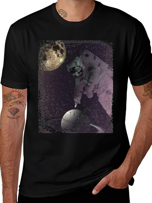 Astronaut Space Saturn Graphic T-Shirt