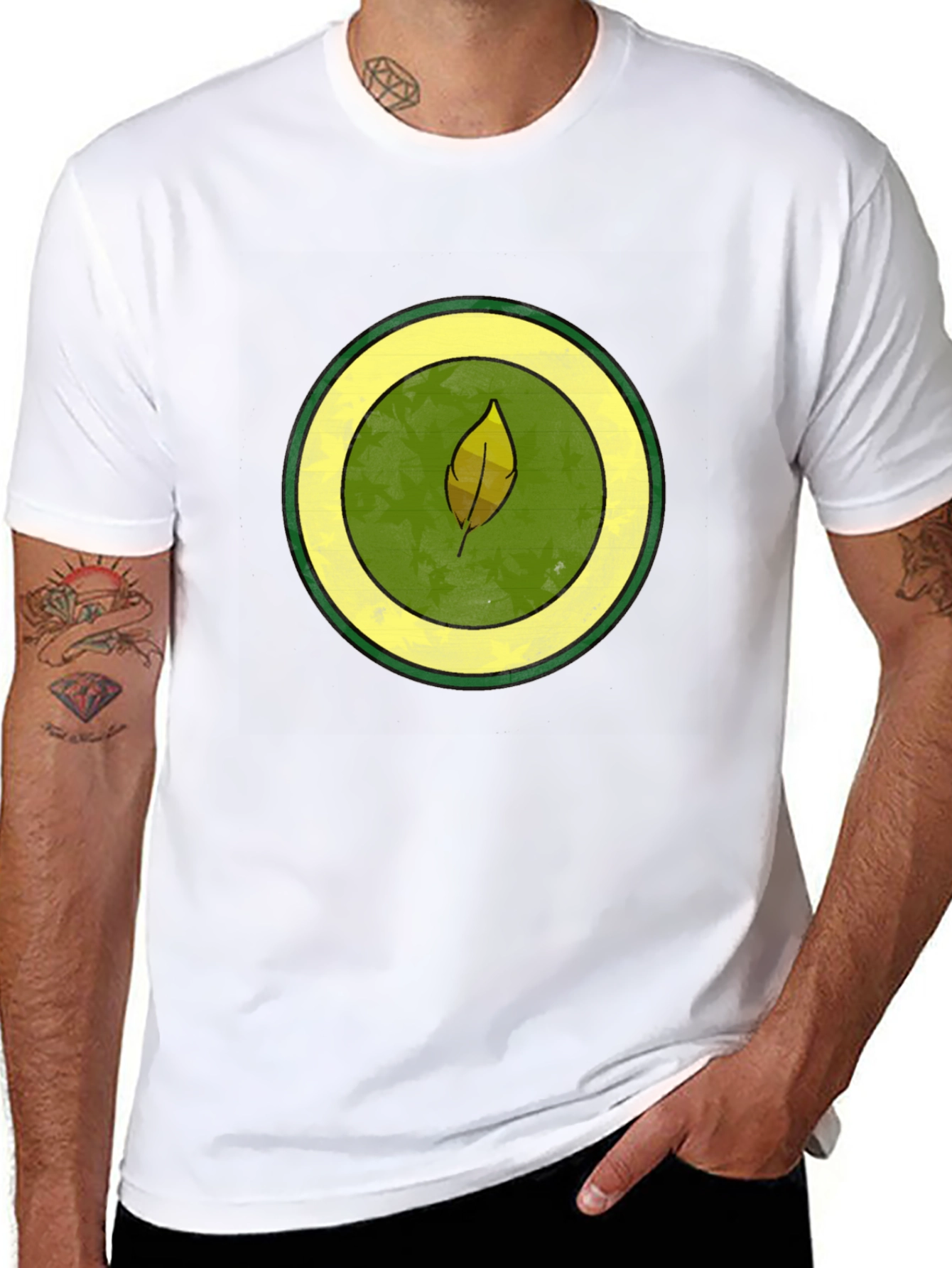 Leaf Circle Graphic Tee - Casual Black T-Shirt