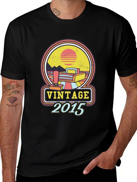 Vintage 2015 Graphic T-Shirt